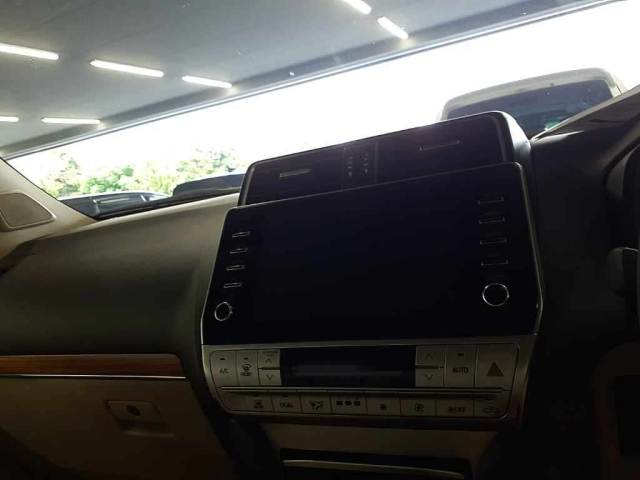 TOYOTA LAND CRUISER PRADO 2022