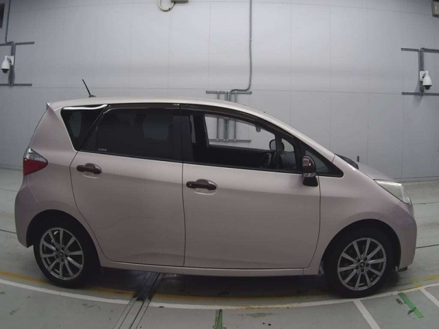 TOYOTA RACTIS 2012