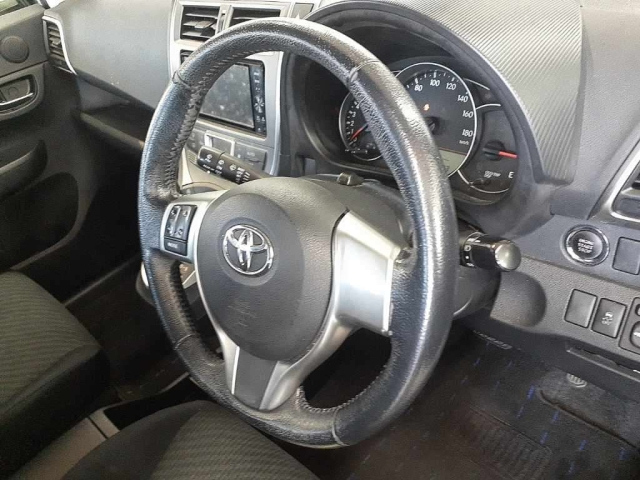 TOYOTA RACTIS 2012