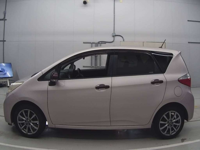 TOYOTA RACTIS 2012