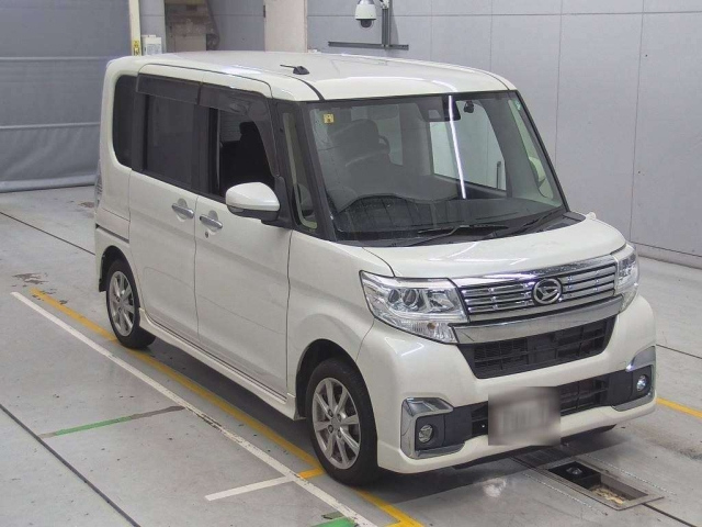 DAIHATSU TANTO 2018