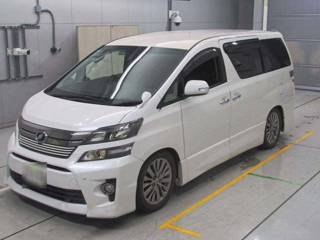 TOYOTA VELLFIRE 2013