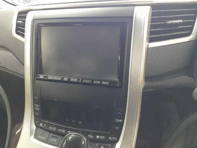 TOYOTA VELLFIRE 2013