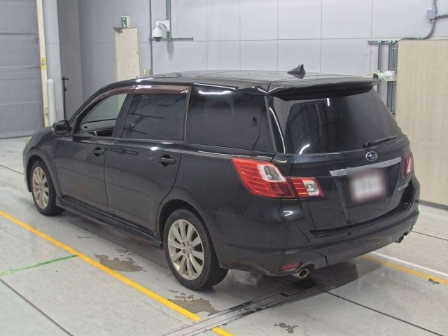 SUBARU EXIGA 2010