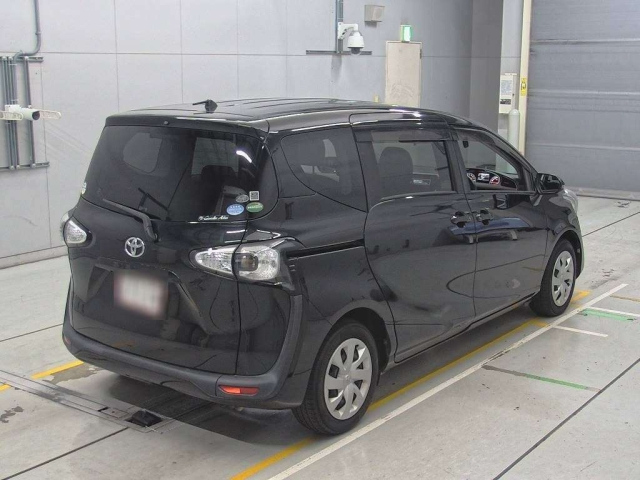 TOYOTA SIENTA 2016