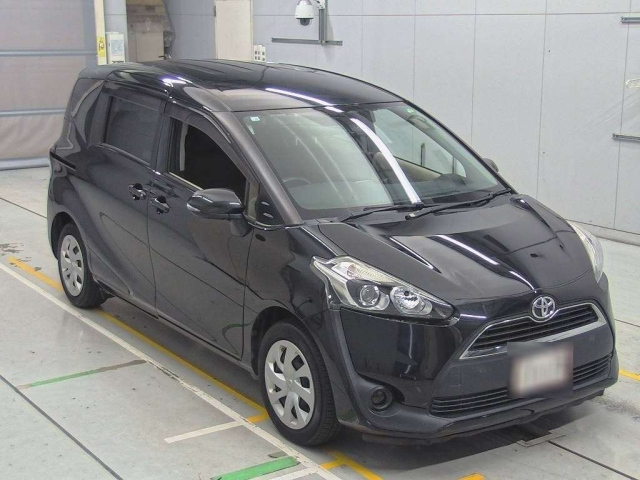 TOYOTA SIENTA 2016