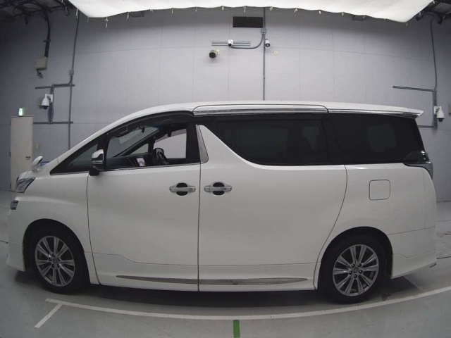 TOYOTA VELLFIRE 2017