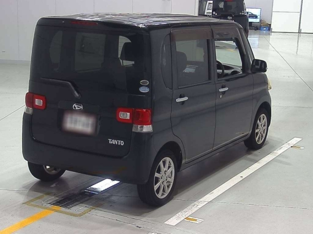 DAIHATSU TANTO 2010