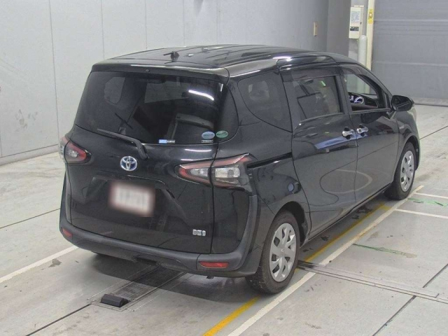 TOYOTA SIENTA 2016