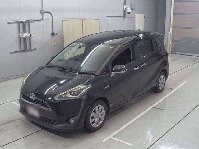 TOYOTA SIENTA 2016
