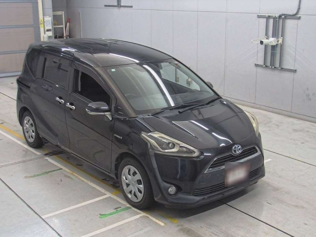 TOYOTA SIENTA 2016