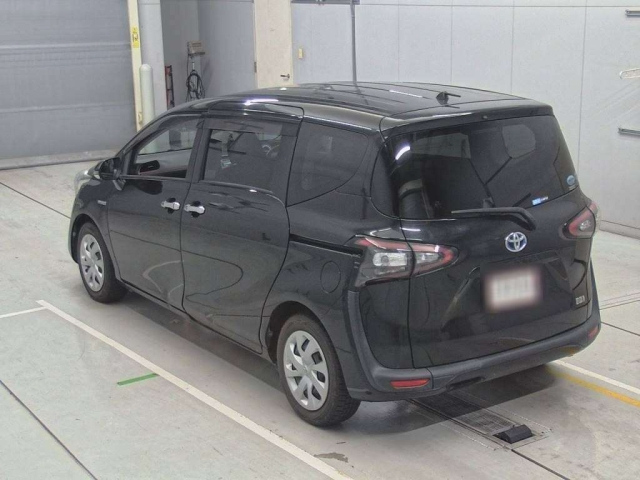 TOYOTA SIENTA 2016