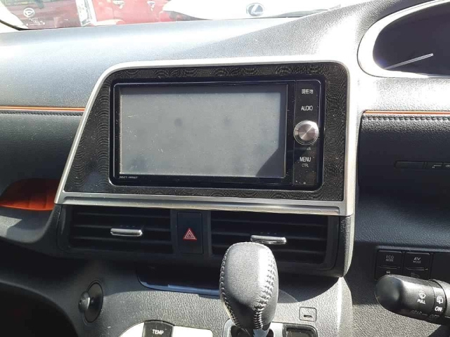 TOYOTA SIENTA 2016