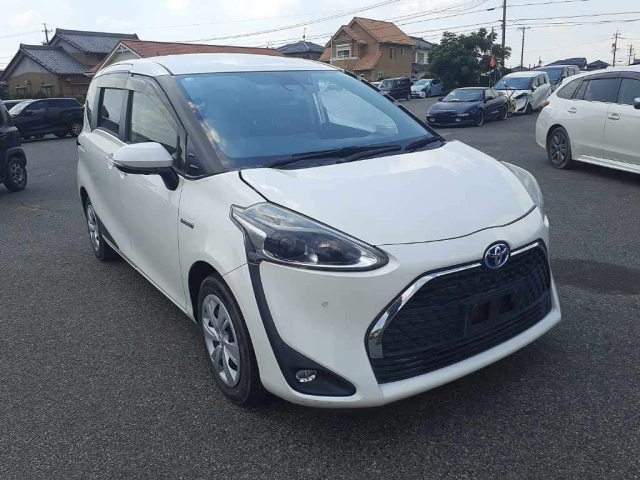 TOYOTA SIENTA 2018