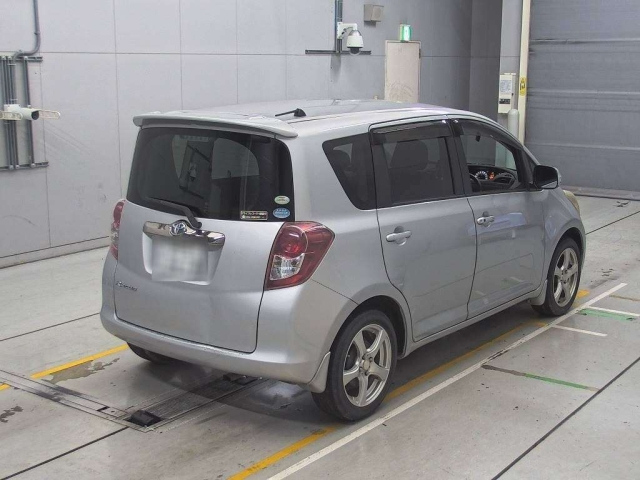 TOYOTA RACTIS 2010