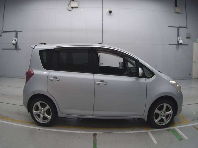 TOYOTA RACTIS 2010