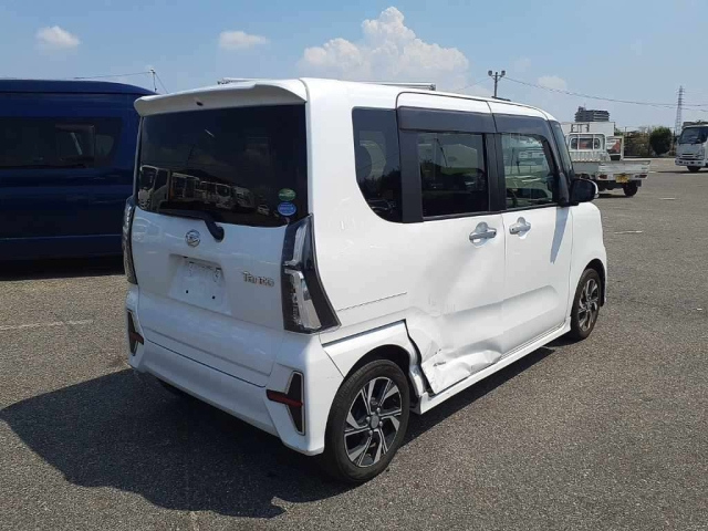 DAIHATSU TANTO 2020