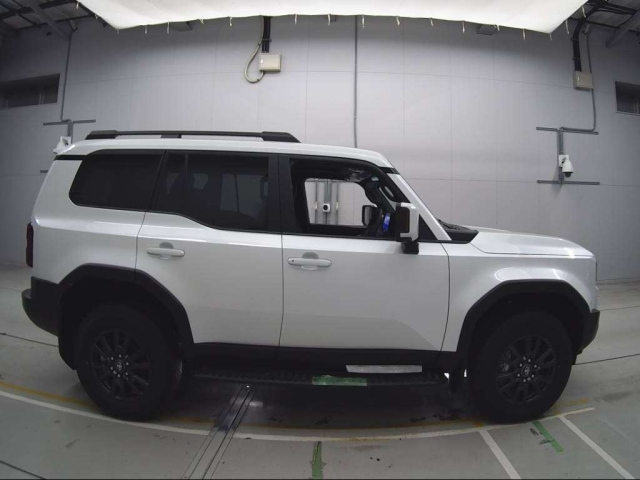 TOYOTA LAND CRUISER 2025