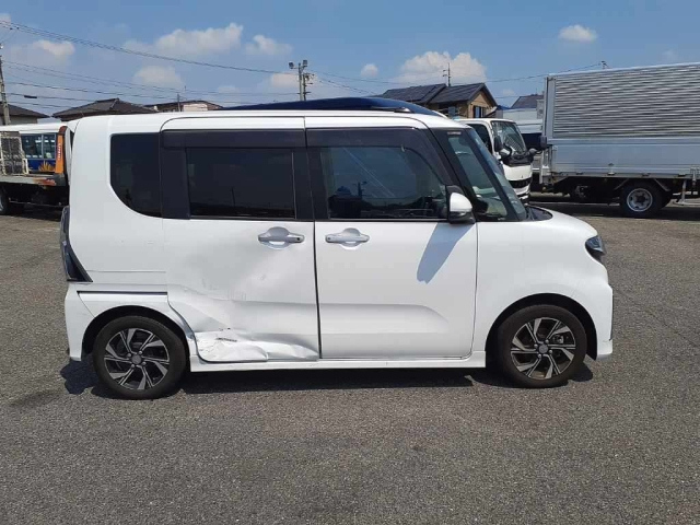 DAIHATSU TANTO 2020
