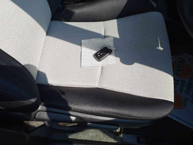 TOYOTA VITZ 2011