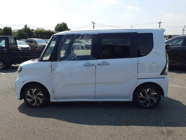 DAIHATSU TANTO 2020
