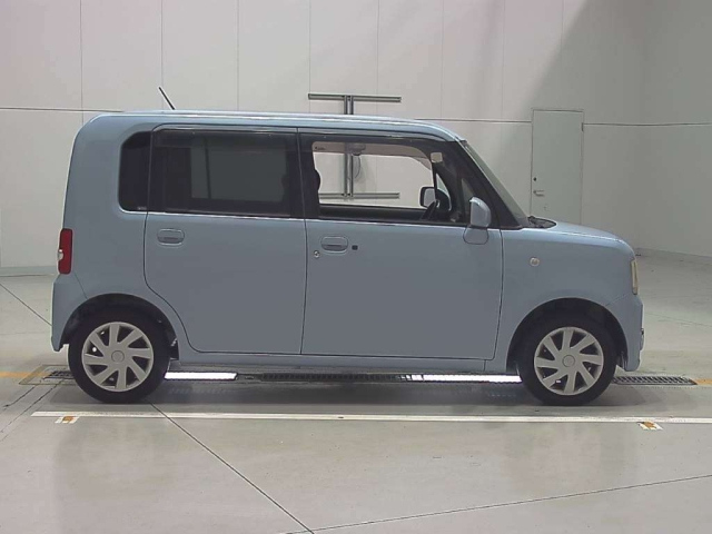DAIHATSU MOVE CONTE 2011