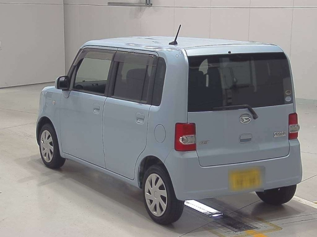 DAIHATSU MOVE CONTE 2011