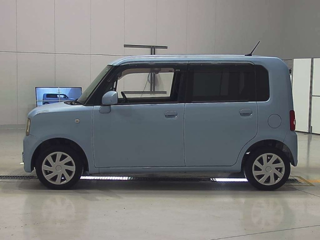 DAIHATSU MOVE CONTE 2011