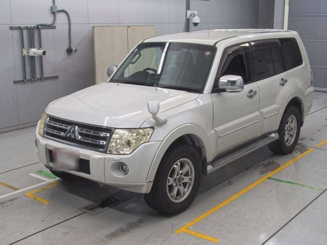 MITSUBISHI PAJERO 2010