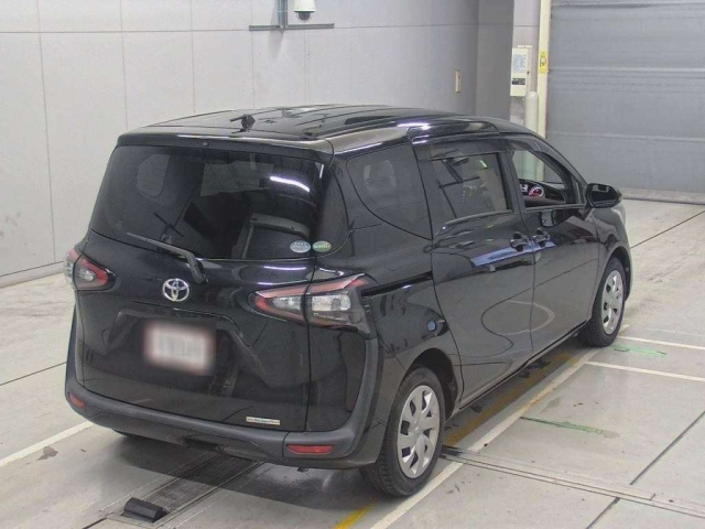 TOYOTA SIENTA 2017