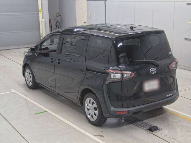 TOYOTA SIENTA 2017