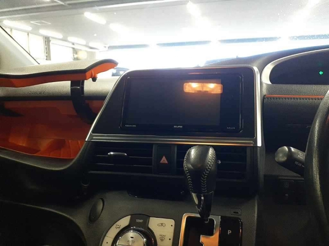 TOYOTA SIENTA 2017