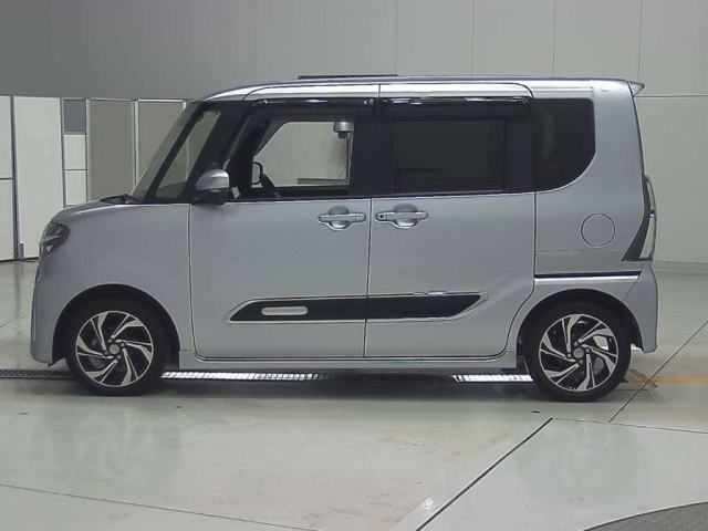 DAIHATSU TANTO 2021