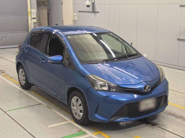 TOYOTA VITZ 2014