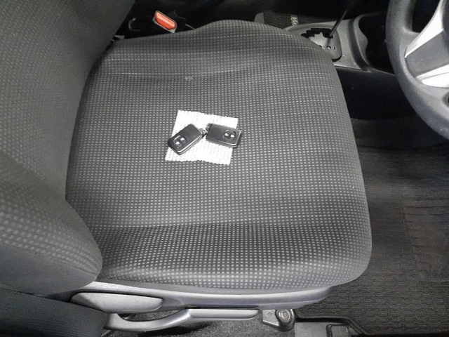 TOYOTA VITZ 2014