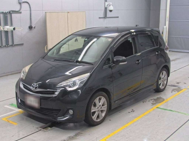 TOYOTA RACTIS 2014