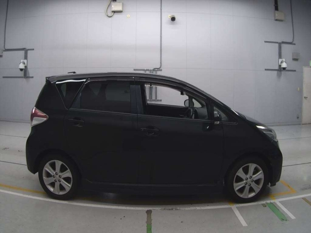 TOYOTA RACTIS 2014