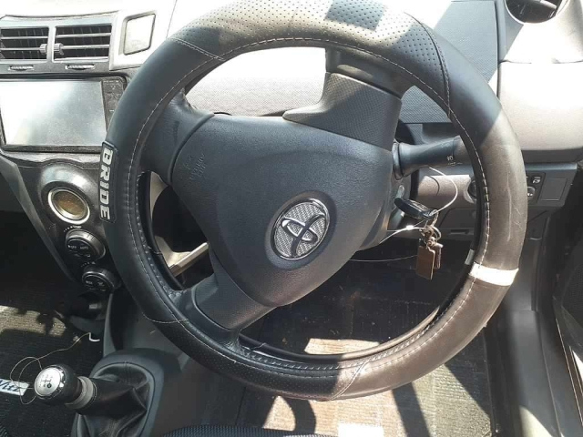TOYOTA VITZ 2008