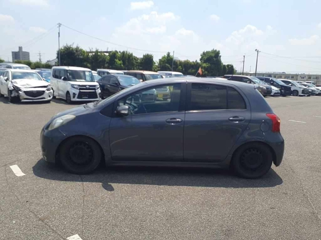 TOYOTA VITZ 2008