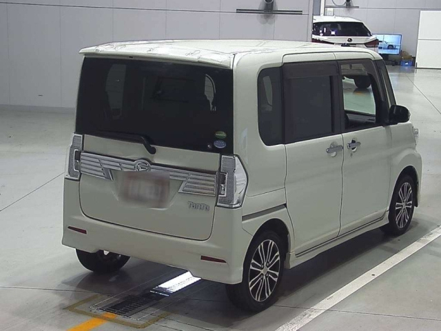 DAIHATSU TANTO 2016