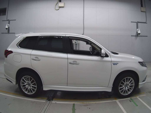 MITSUBISHI OUTLANDER PHEV 2018