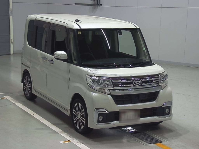 DAIHATSU TANTO 2016