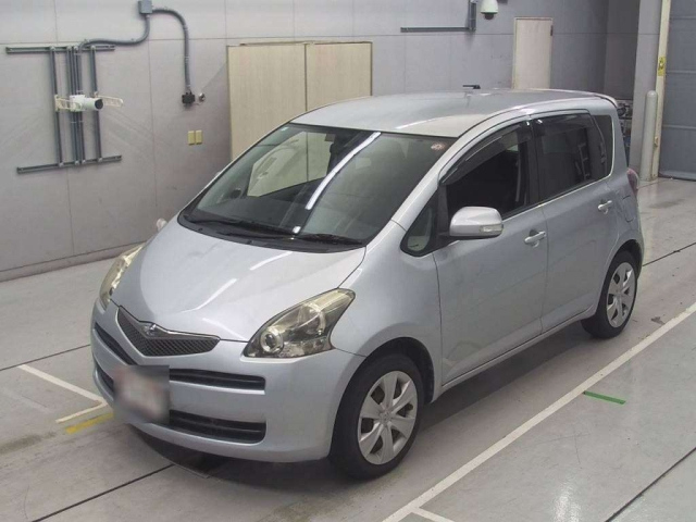 TOYOTA RACTIS 2010