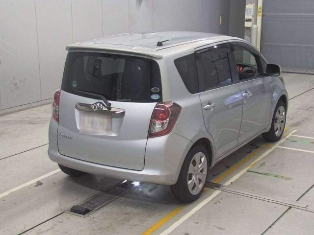 TOYOTA RACTIS 2010