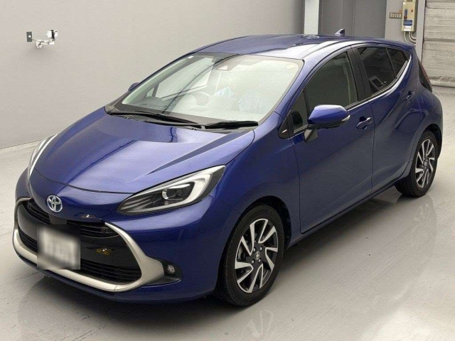 TOYOTA AQUA 2021
