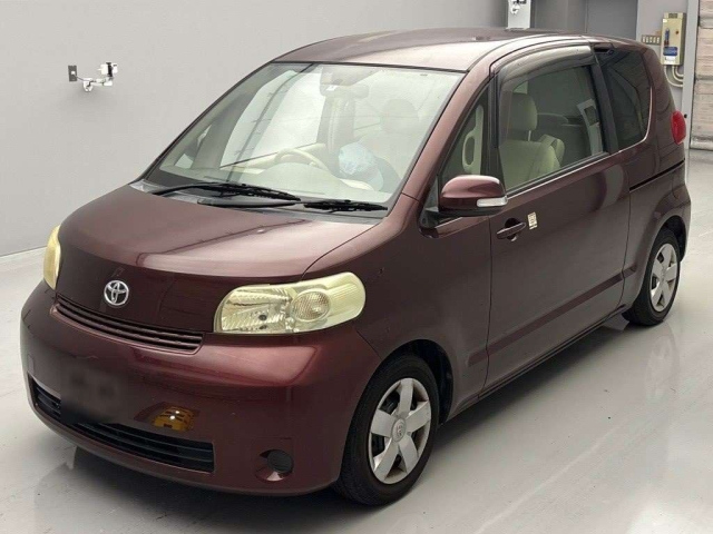 TOYOTA PORTE 2009