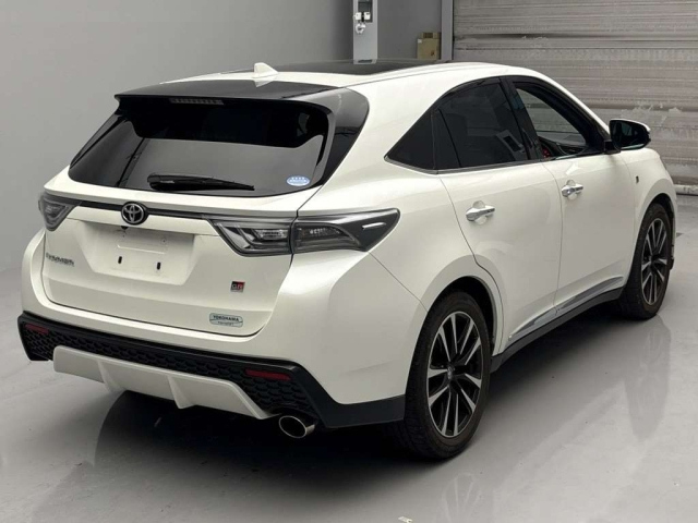 TOYOTA HARRIER 2018
