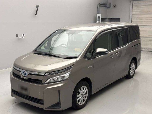 TOYOTA VOXY 2018