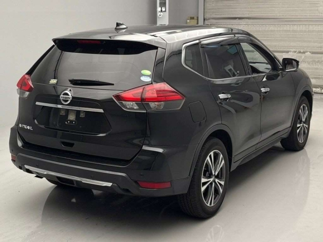 NISSAN X-TRAIL 2018