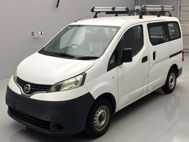 NISSAN NV200 2012